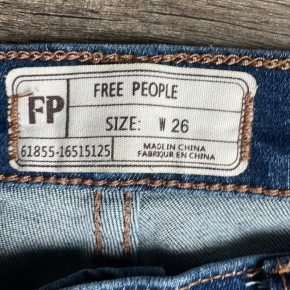 Free People jeans blue denim stretch and ragged size 26 baddie - Picture 5 of 9